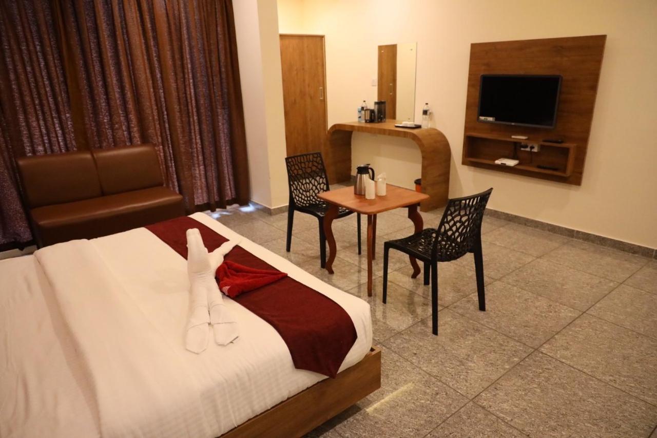 Hillfort Inn Султан Батери Екстериор снимка